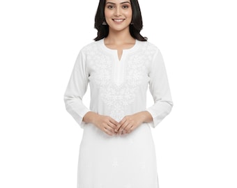 Kurti corto de algodón blanco Chikankari: Kurta blanca bordada a mano / Túnica tradicional india / Ropa de verano bohemia para mujer talla 38-46
