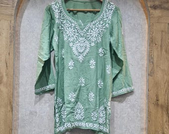 Chikankari Modal Short Kurti: Chikankari Top Kurti bordado a mano / Boho Ethnic Wear / Lucknowi Modal Top Size 38 - 46