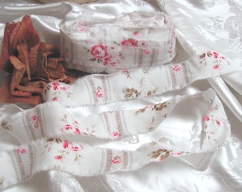 White Pink Floral Hand Torn Cotton Fabric Strips Ribbon Cotton Frayed Edge 1" x 42" // Choice of quantity *Free Letter Rate Shipping*