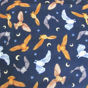 Black Owls // Dan Morris Timeless Treasures 2007 // 100% Cotton Quilting Fabric 3675 // Price is  per yard BTY