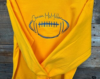 Sudadera con bordado de fútbol esbozado