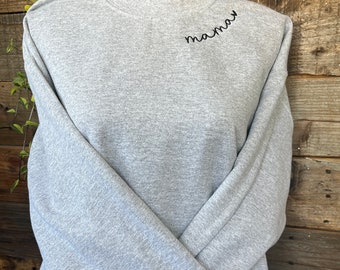 Bordado de cuello redondo de mamá