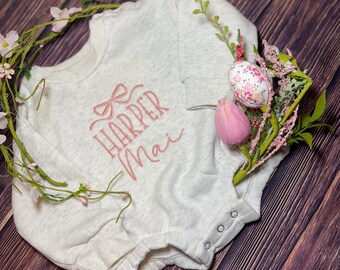 Body personalizado con nombre bordado para bebé