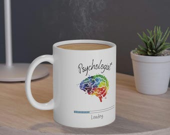 Taza de psicólogo personalizada - Regalo para estudiantes de psicología - Taza con humor cerebral - Nombre en la parte posterior - Idea para diploma