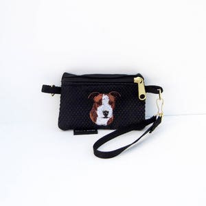 American Staffordshire Terrier, Amstaff Hund Geldbörse auf schwarz Bild 3
