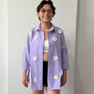 Lilac Daisy Embroidered Shirt – Handmade Oversized Floral Shirt – Boho Cottagecore Button Down – Spring Summer Y2K Aesthetic, Unique Gift