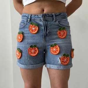 Blue Denim Shorts with Crochet Oranges – Handmade High Waist Fruit Patch Shorts – Summer Y2K Festival Outfit for Women, Embroidery Shorts