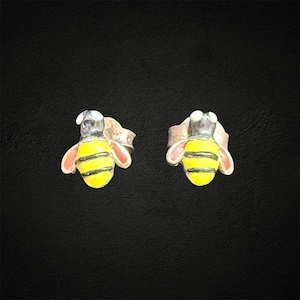 Orecchini a perno in argento sterling 925 a forma di ape smaltata, stile vintage retrò, con un grazioso insetto.