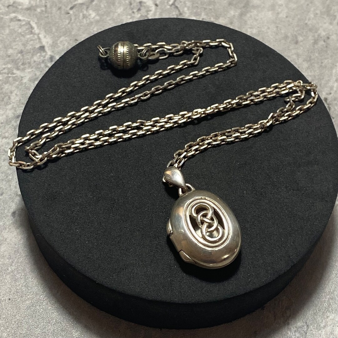STERLING SILVER Celtic Knot Locket Pendant Necklace Oval Keepsake Domed ...