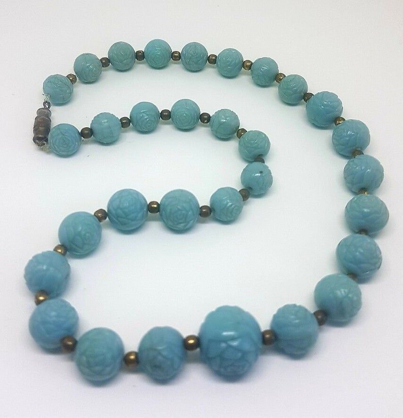 VINTAGE Plastic Rose Beaded Necklace Collar Length Moulded Graduated Duck Egg Blue