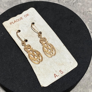 Orecchini pendenti placcati in oro francese Art Nouveau VINTAGE su carta originale Retro Kitsch acquistati a Lione, Francia