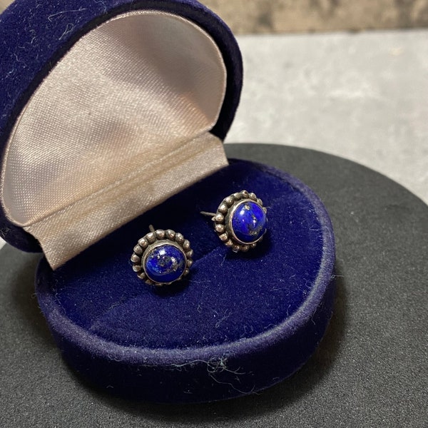 Boucles d'oreilles en argent sterling lapis lazuli 925 estampées cabochon rond bombé style sud-ouest, empilable bohème bleu des années 90