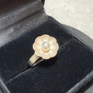STERLING SILVER Flower Ring Size N (6.75) Vintage Retro 925 French Hallmarks Floral Pretty Bought In Paris