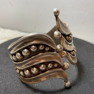 STERLING SILVER Taxco Mexico Hinged Bangle Stamped And Signed 925 Twist Cuff 1960s Raised Beads Southwestern Original Vintage