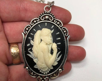30x40 Cameo Necklace