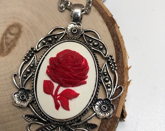 30x40 Cameo Necklace