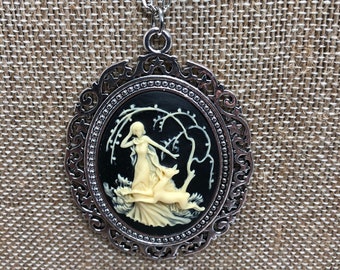 Art deco//Lady deer //Artemis cameo necklace