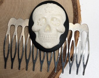 Sugar skull hair piece // 30x40 Cameo Hair pin // sugar skull cameo hair comb