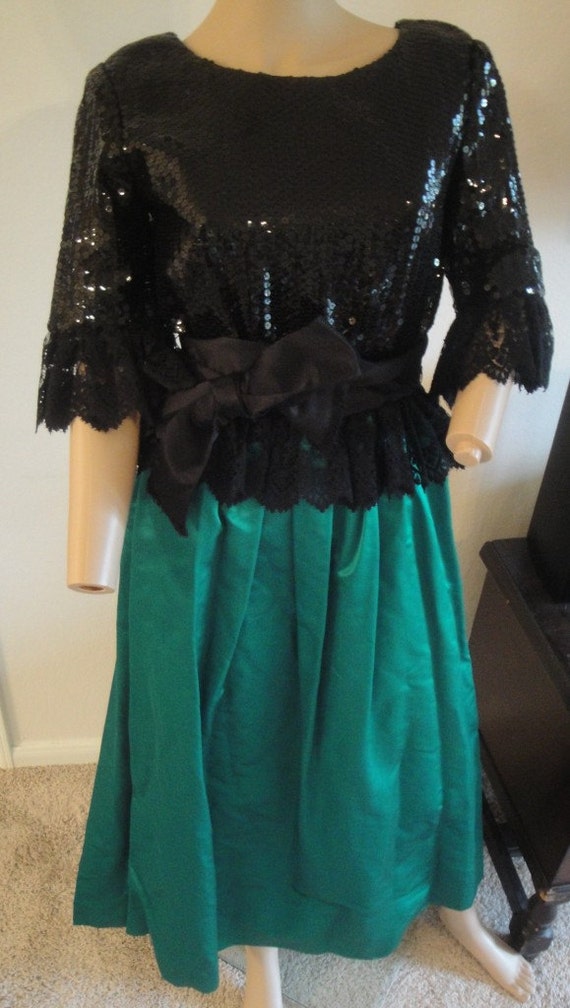 Vintage 60's William Pearson Green Black Sequin Cr