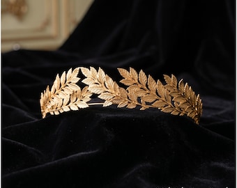 Roman Goddess Tiara Crown, Greek Laurel Leaf Headpiece for Women, Bridal Gold Hair Accessory, Toga Party Headband, Gift for Her Mom Wife