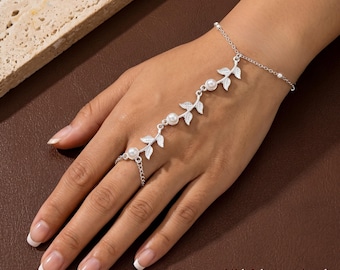 Silver Pearl Leaf Hand Chain Bracelet, Adjustable Minimalist Finger Bracelet, Boho Bridal Hand Jewelry, Slave Bracelet Gift for Her Mom