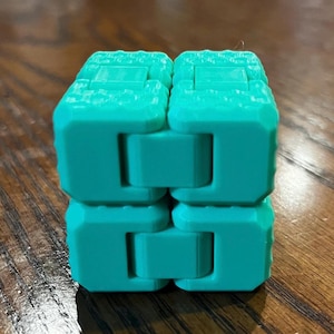 Fidget toy cube articulating toy
