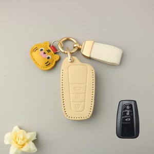 Key Cover For Toyota, Key Fob Case, Car Key Fob, Key Holder, Car Accessories, Key Organizer, Key Case For Toyota, Fob Cover, Car Key Fob