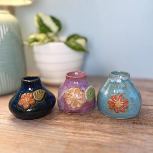 Small floral Ceramic Bud vase, mini mommy pot, potion bottle, bookshelf decor, mantle or nightstand decor, flower vase