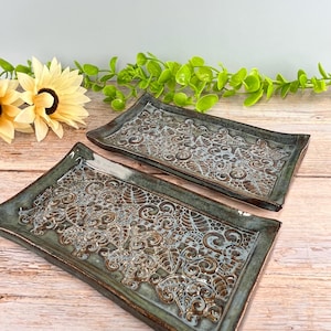 Small Rectangle Green brown pattern Tray, textured pottery, boho ceramic dish, jewelry tray, stoneware catchall dish, bathroom vanity tray