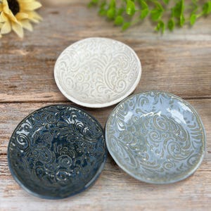 Ceramic scroll patterned Round ring dish, organic textured trinket jewelry tray, catch all, handmade condiment bowl, tea light holder