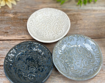 Ceramic scroll patterned Round ring dish, organic textured trinket jewelry tray, catch all, handmade condiment bowl, tea light holder