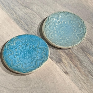 Blue Flower pattern ring dish / turquoise textured Small pottery ,trinket dish , mandala flower tray, boho jewelry tray ceramic decor
