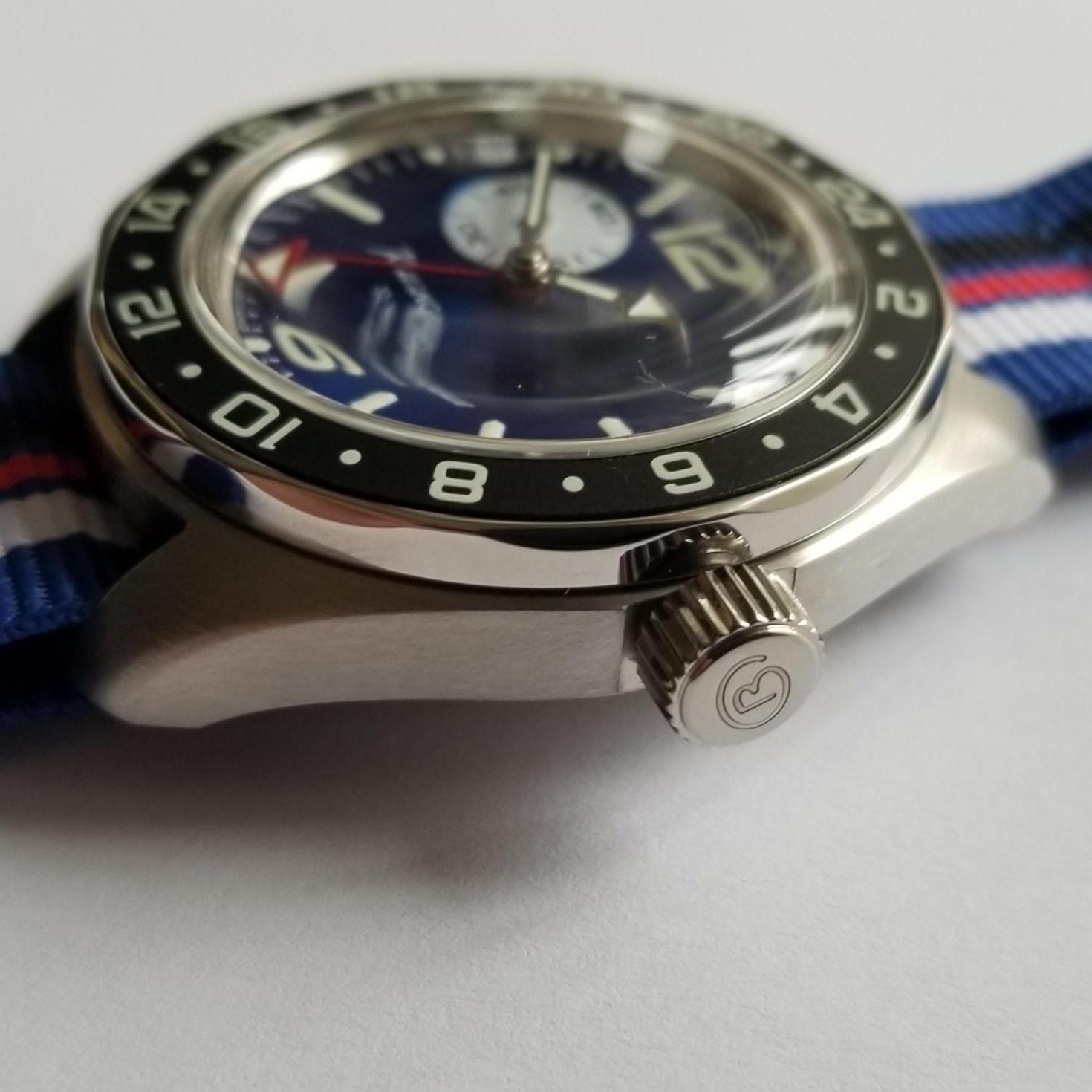 自動巻き腕時計。ボストーク・コマンディルスキー。03096A。GMT機能 