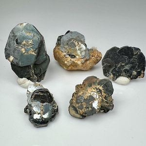 RUTILE on Hematite Thumbnail Batch 05 Pieces from Zagi mine Pakistan