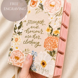 KJV Journaling Bibel Läderinbunden Skrift Graverad Bibel Kvinnor Blomsterdesign Anpassad Bibel Gåva Personliga Skriftflikar Kristen