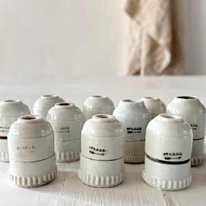 Francuski, zabytkowy, porcelanowy uchwyt na żarówkę