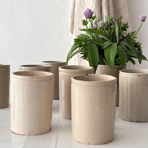 Maceta antigua de gres francesa