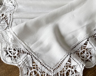 89" French Antique Pure Linen Sheet with Lace Trim