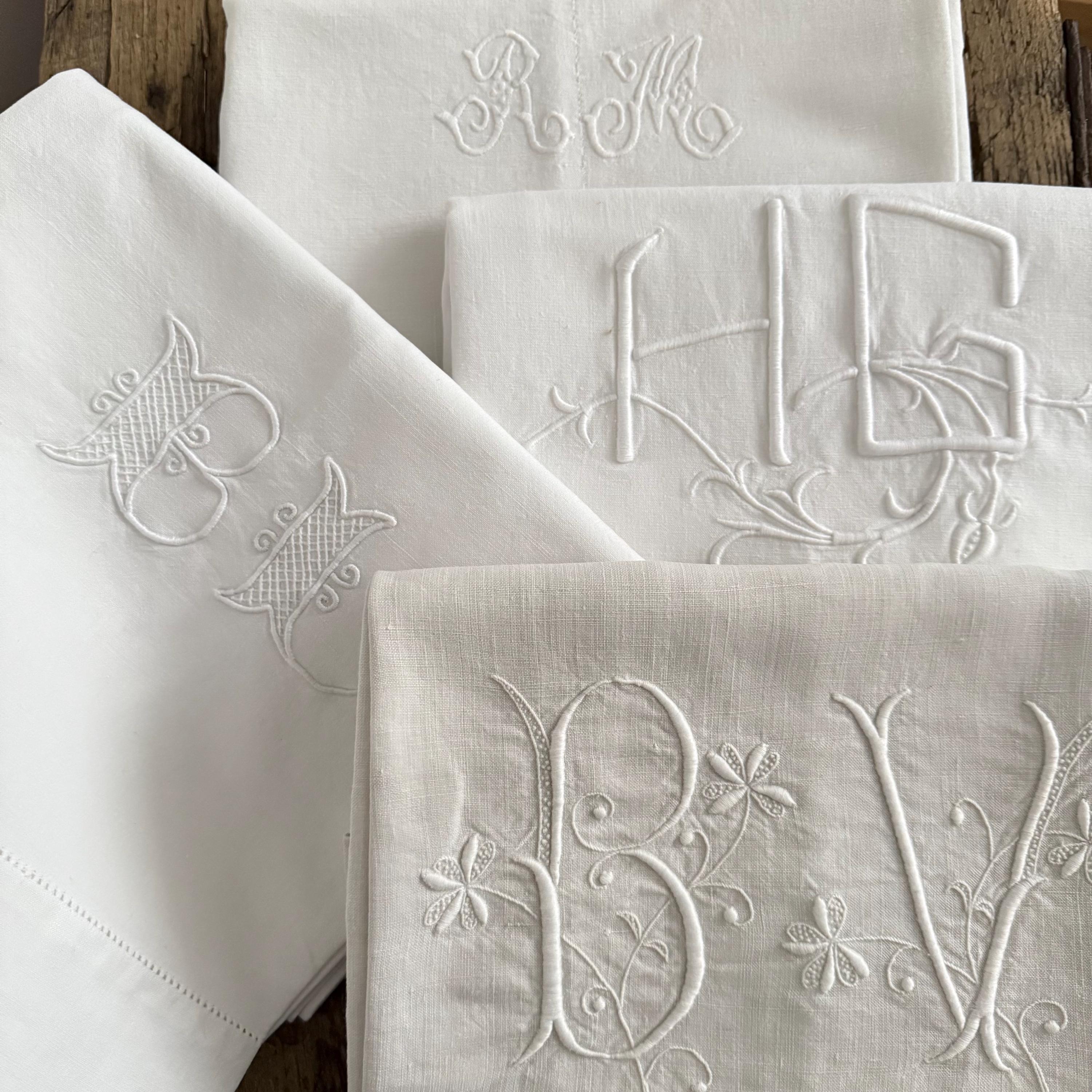 アンティークフランス 花文字モノグラムＥＣ手刺繍 リネンラージクッションカバー アンティークフランス 花文字モノグラムEC手刺繍 リネンラージ