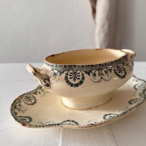 19th C French Antique Choisy le Roi &#39;Iena&#39; Saucière, Gravy Boat