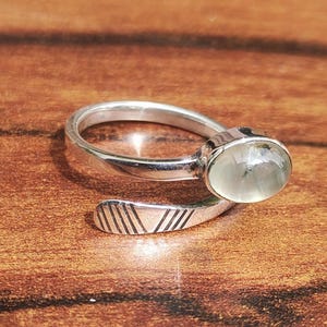 Natural Green Prehnite Designer Ring, 925 Sterling Silver Ring, Oval Shape Handmade Ring, Christmas Gift, Gemstone Jewelry Gift For Her