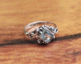 Anello in argento sterling 925 con topazio blu naturale, anello con pietra portafortuna impilabile, delicato gioiello con pietra portafortuna per tutti i giorni, regalo unico per lei