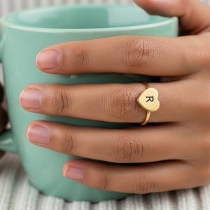 Dainty Initial Heart Ring • Personalized Letter Ring • Custom Name Jewelry • Gift for Mom • Minimalist Ring • New Mom Christmas Gift