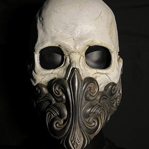 Memento Mori skull mask