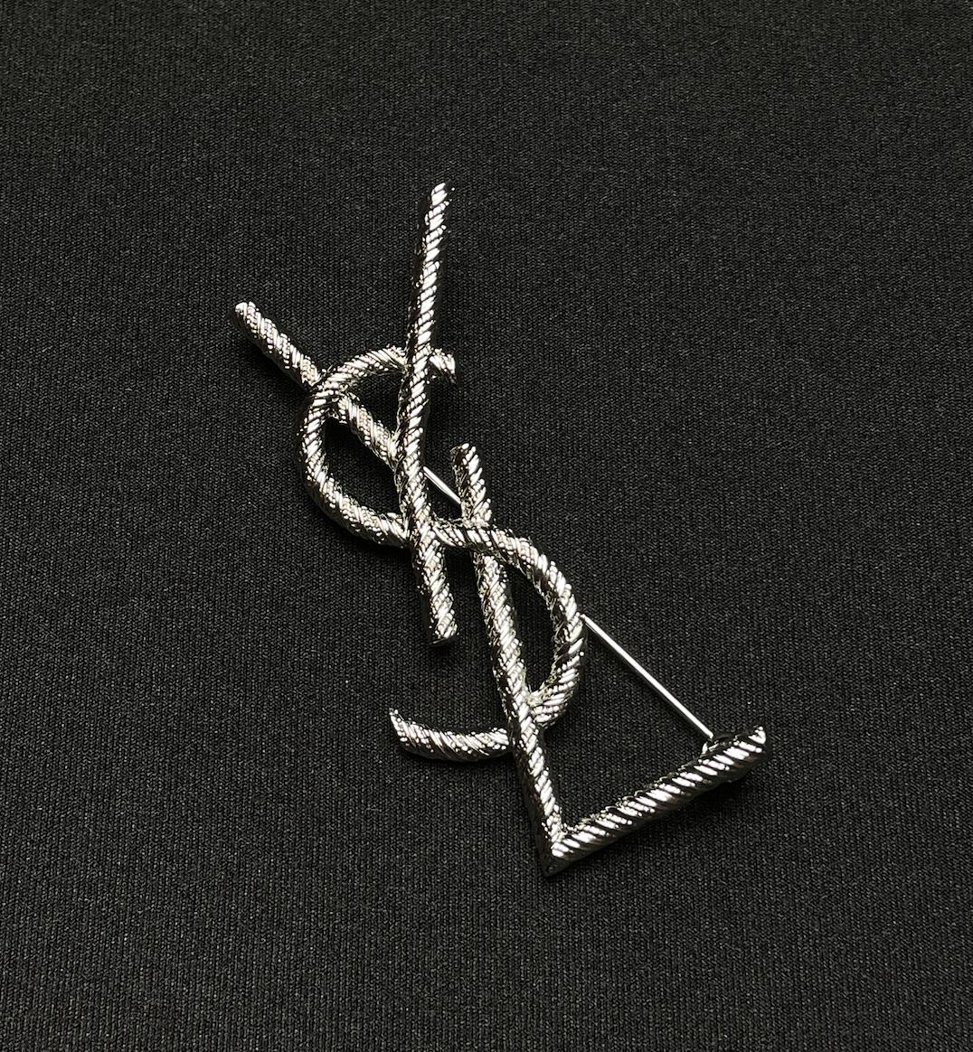 ヴィンテージ レア ブローチ イヴ・サンローラン ビッグロゴ パリ