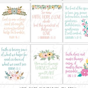 Puede incluir: Ocho tarjetas imprimibles con dise&ntilde;os florales y citas inspiradoras sobre la fe, la esperanza y el amor. Las tarjetas presentan varios vers&iacute;culos y refranes b&iacute;blicos.
