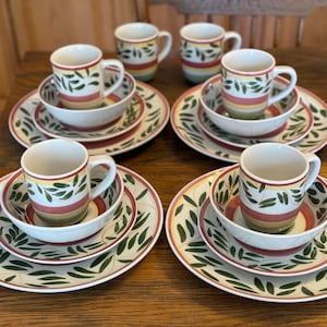 Gibson Everyday Catalonia Dinnerware Set – 18 Pieces – 4 Dinner Plates, 4 Salad Plates, 4 Bowls, 6 Mugs – Hand Painted Leaf Design