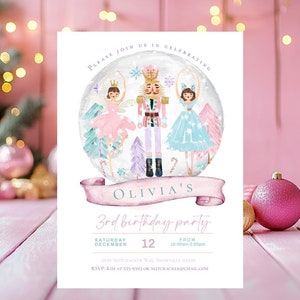 Convite de aniversário QUEBRA-NOZES Convite de aniversário Fada de ameixa de açúcar Convite de aniversário de árvore de Natal rosa pastel, globo de neve