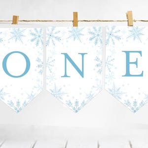 Banner para trona de invierno de Onederland, banner para trona con copos de nieve de cumpleaños de invierno azul, UN primer cumpleaños, primer cumpleaños, nieve navideña