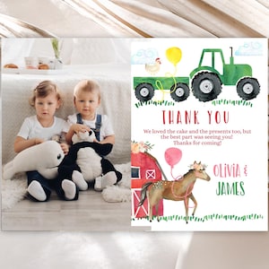 Carte de remerciement pour garçon et fille à la ferme, double jumeaux, photo de carte de remerciement, fête d'anniversaire de jumeaux, frères et sœurs, vert tracteur